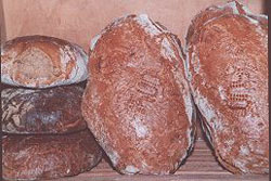 Steinofenbrot aus dem Muehlenhofmuseum