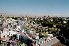 Blick vom Riesenrad über die Wiesn